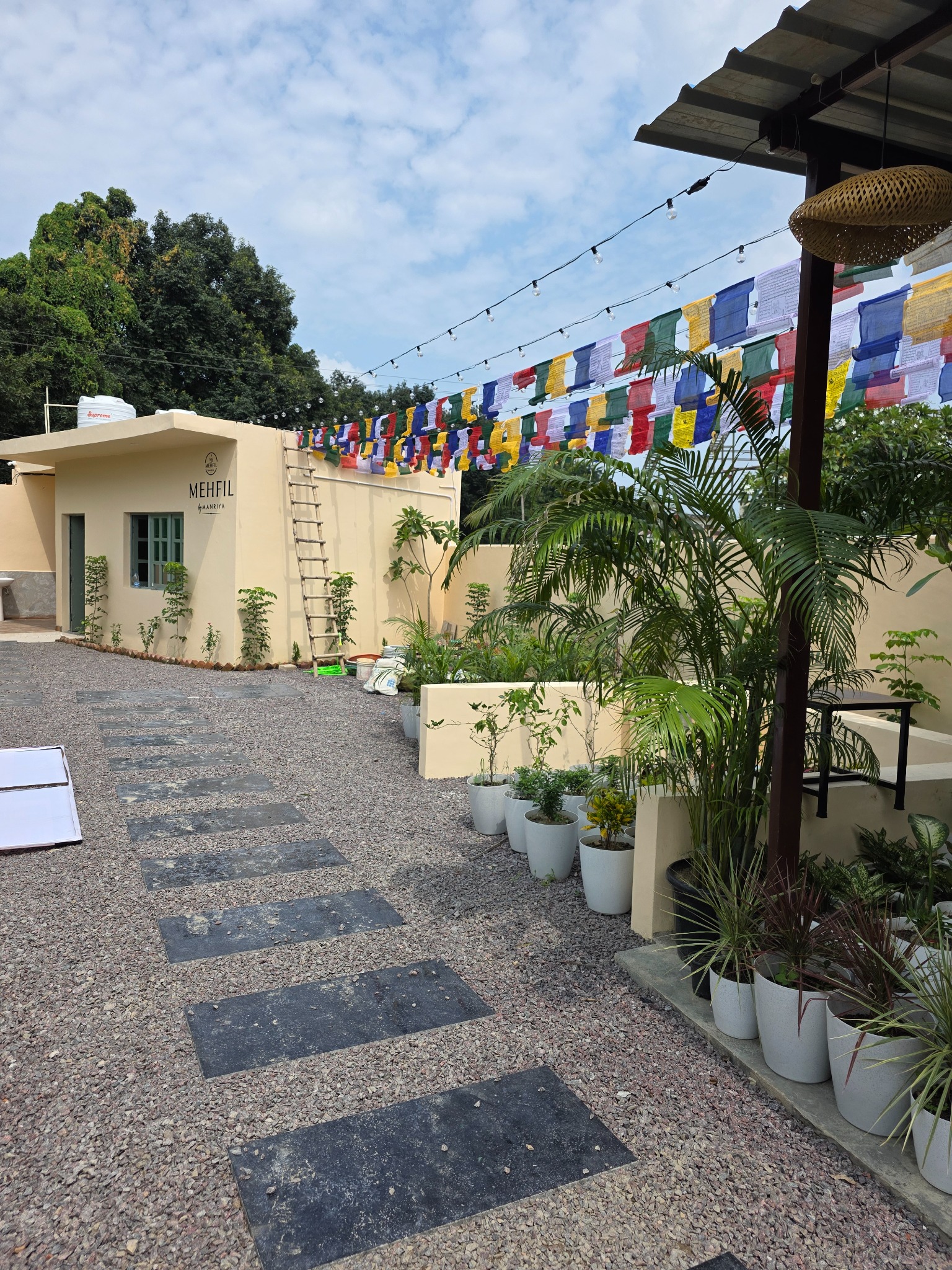 Mehfil open-air pathway